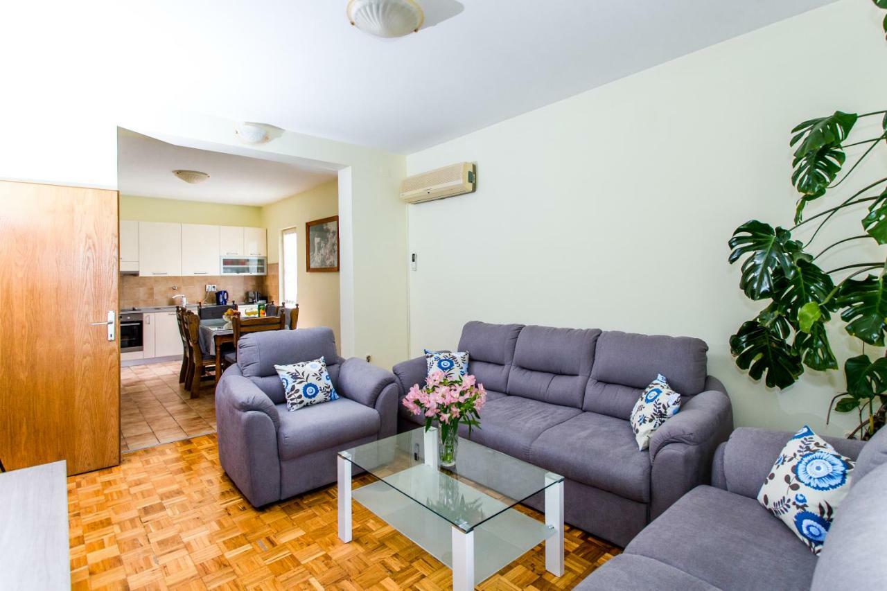 Apartment Lara