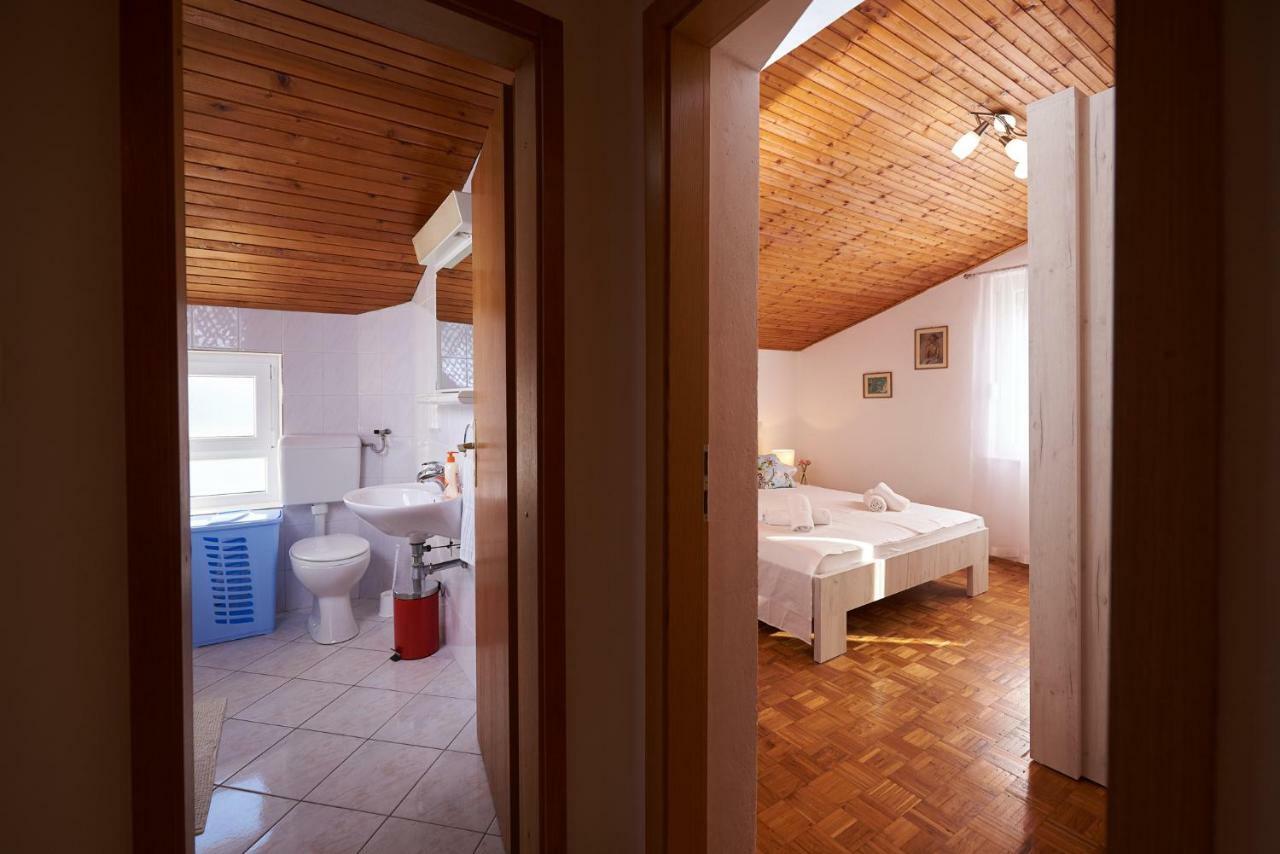 Apartament Lara